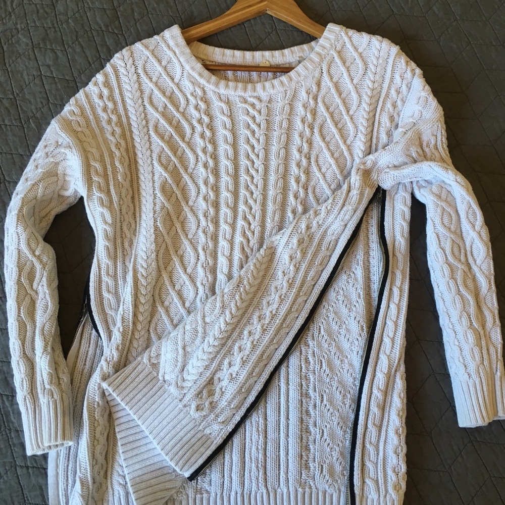 Margaret O’Leary Side Zip Tunic Sweater in Cream - Picture 5 of 7